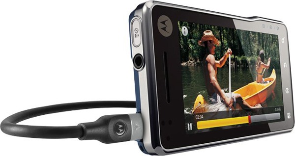 Motorola Milestone XT720, con cámara de 8 megapí­xeles a la venta en julio