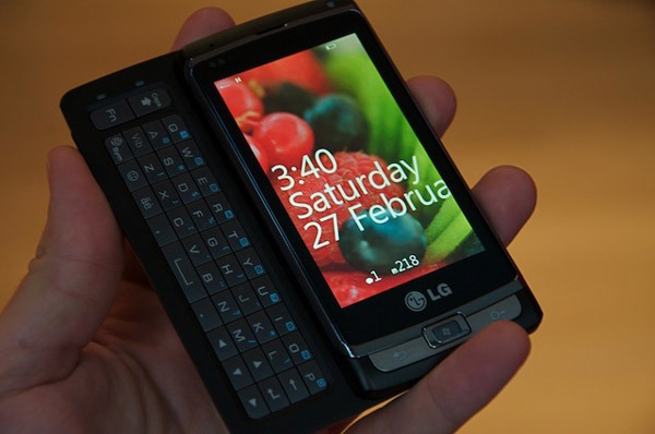 Windows Phone 7, Microsoft regalará el teléfono a sus empleados