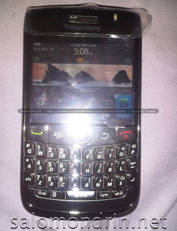 Blackberry Bold 9780, con Blackberry OS 6 y teclado QWERTY