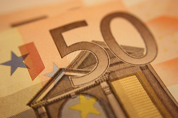 La Unión Europea limita a 50 de euros el gasto en el móvil