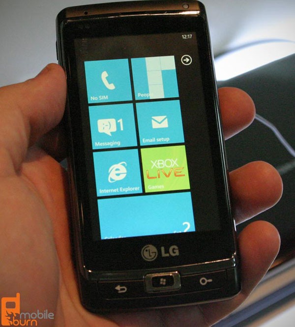 LG Optimus 7 o LG Panther GW910, el móvil táctil con Windows Phone 7 se deja ver