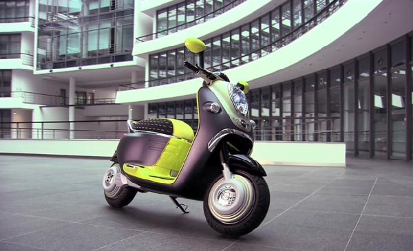 iPhone 4 y BMW, usa tu iPhone 4 como llave y ordenador de abordo en una scooter de BWM