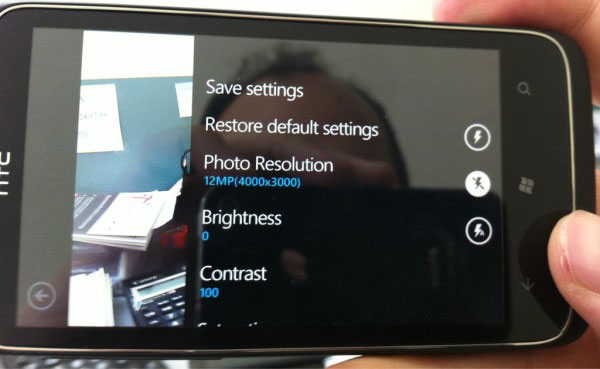 HTC Mazaa, un Windows Phone 7.1 Mango con cámara de 12 Megapí­xeles