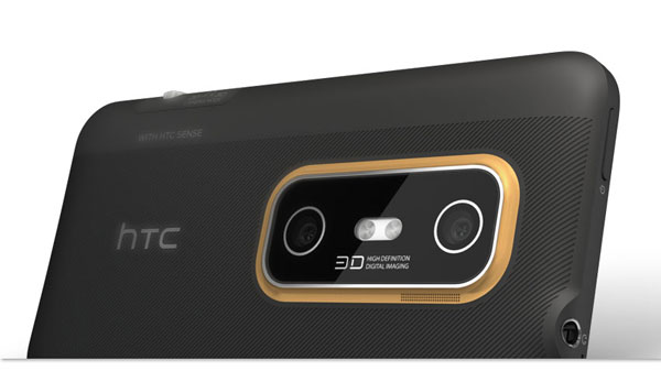 HTC Evo 3D, el competidor del LG Optimus 3D llega a Europa en julio 4
