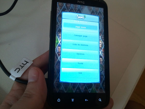 htc-play-02