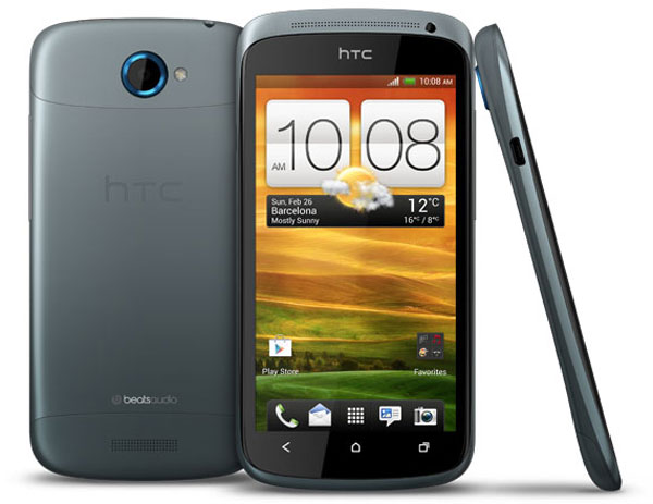 Nokia Lumia 900 vs HTC One S