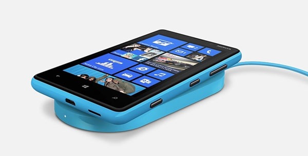 Nokia Lumia 820