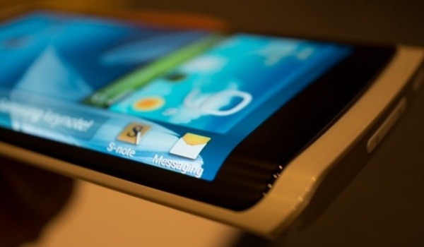 Smartphones con pantallas flexibles