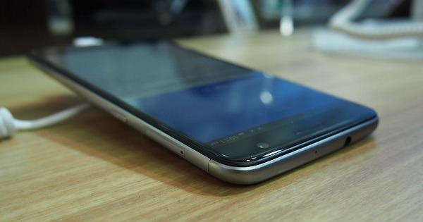 ZTE Blade V7