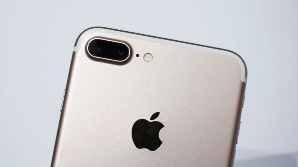 El nuevo iPhone podrí­a venir con escáner de iris 1