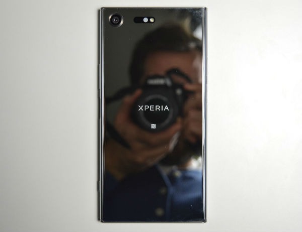 Sony Xperia XZ Premium asistente 