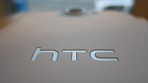 Los ingresos de HTC caen aún más