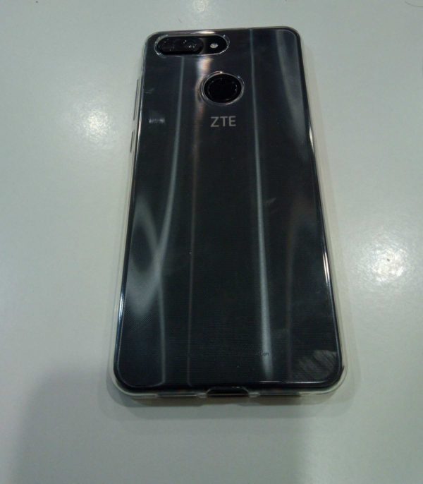 ZTE Blade V9 12