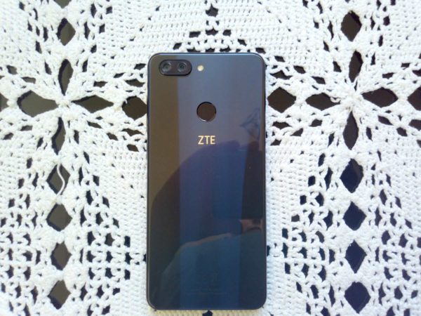 ZTE Blade V9 18