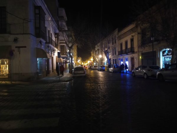 ZTE Blade V9 nocturno 2