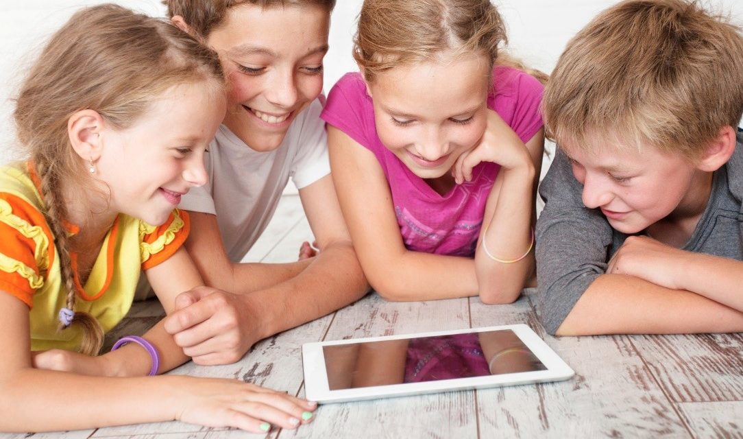Archos lanza un móvil y tablet para los niños