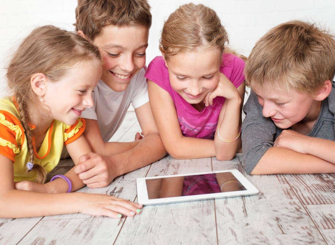 Archos lanza un móvil y tablet para los niños
