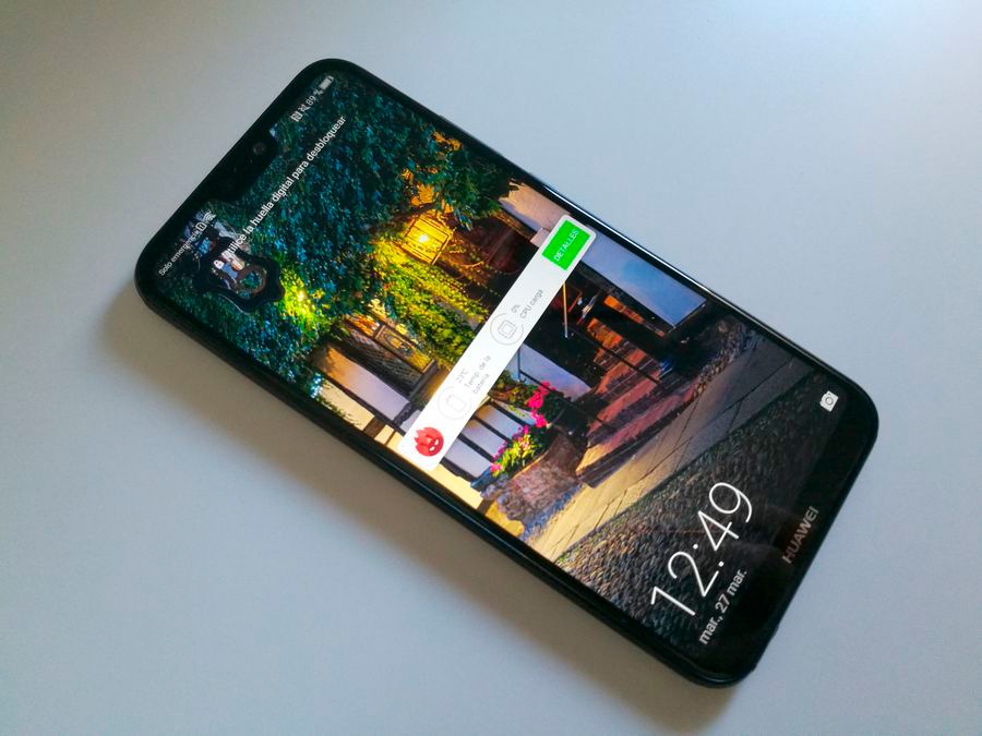 comparativa Huawei P20 Lite vs Samsung Galaxy A8 2018 pantalla P20 Lite