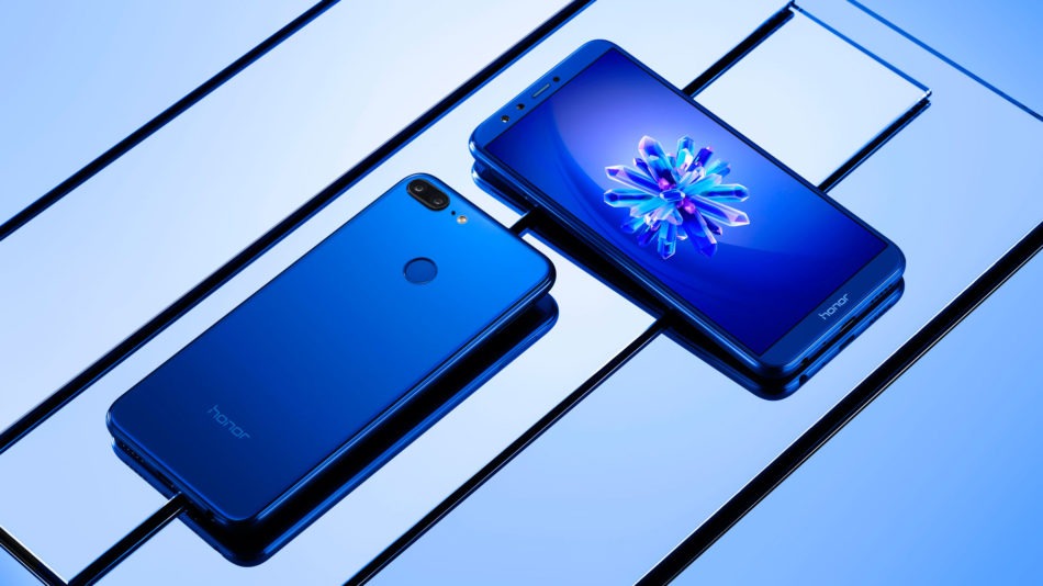 Honor-9-Lite-Azul-1-Pose