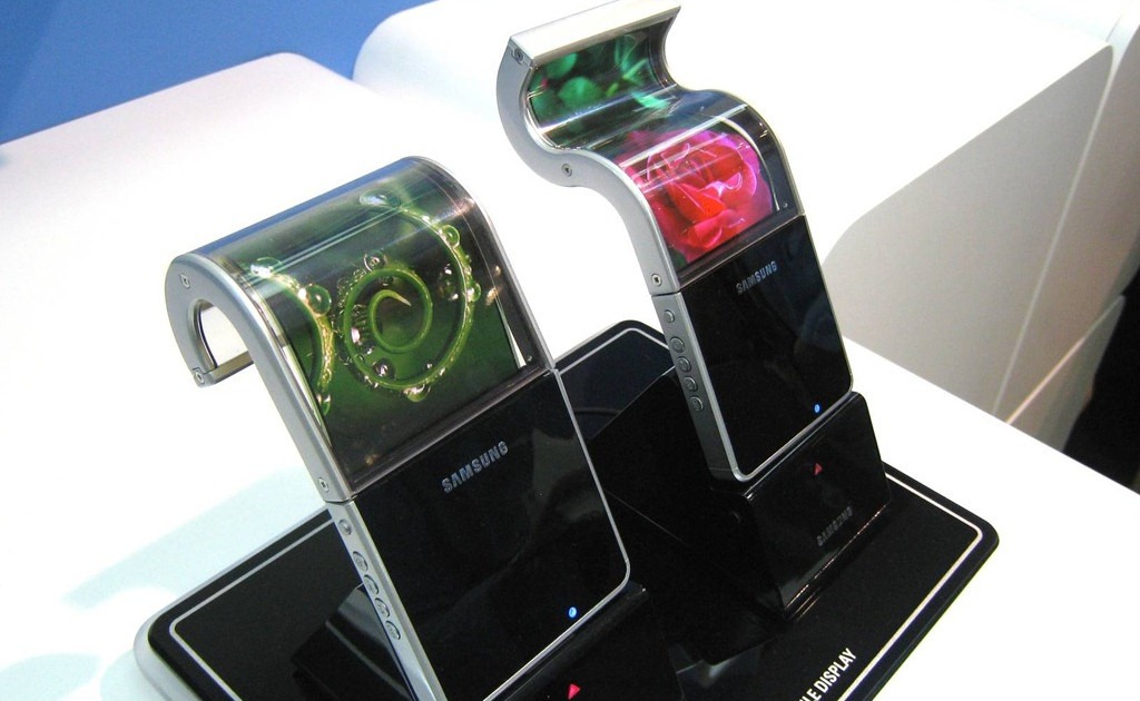Samsung estaría trabajando en una batería curvada para su teléfono plegable