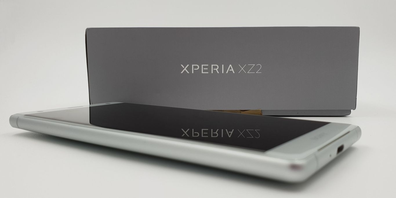 Sony Xperia XZ2 + auriculares de regalo