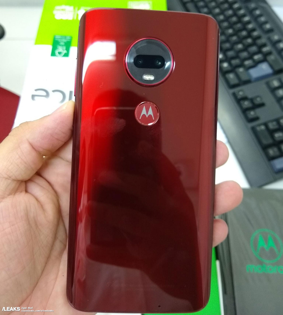 imágenes reales Motorola Moto G7 Plus trasera roja