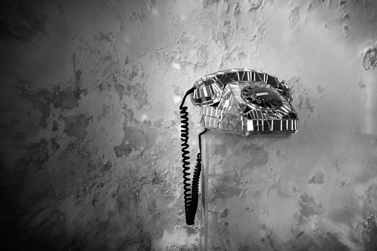 Estos son los números de pago por los que te cobrarán extra en la factura