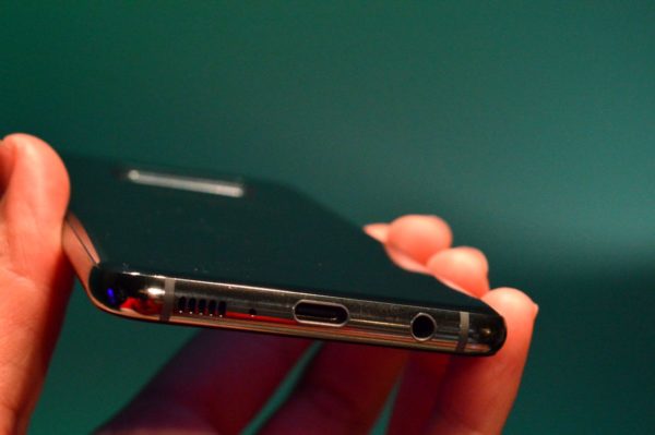 Samsung-galaxy-s10e-17