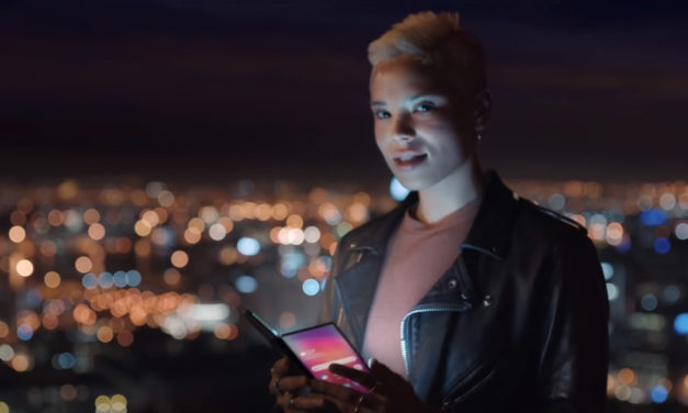 Samsung muestra su móvil plegable en un vídeo
