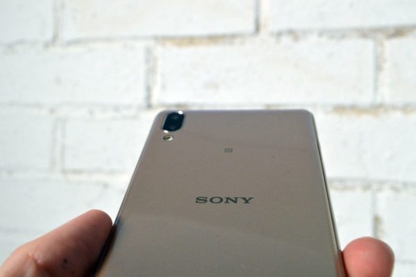 Sony-Xperia-L3-11