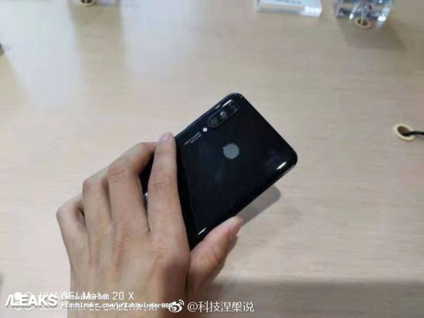 P30_Lite_01