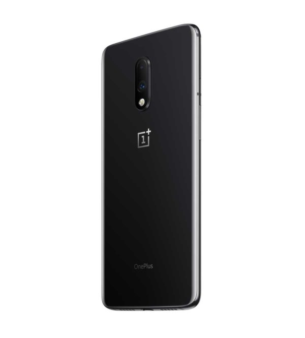 OnePlus 7, pantalla panorámica, doble altavoz y doble cámara