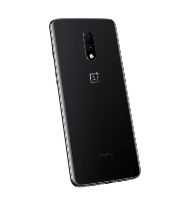 OnePlus 7, pantalla panorámica, doble altavoz y doble cámara