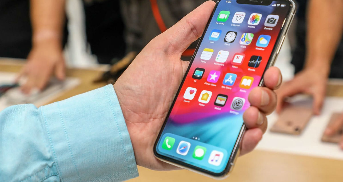 Cómo ordenar alfabéticamente las aplicaciones en un iPhone