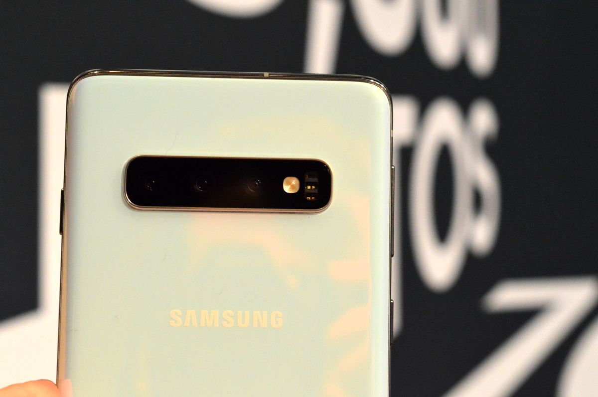 Los Samsung Galaxy S10 se actualizan con vibración en los gestos