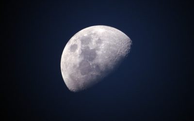 Huawei trabaja para que las fotos de la luna con el móvil den menos vergüenza