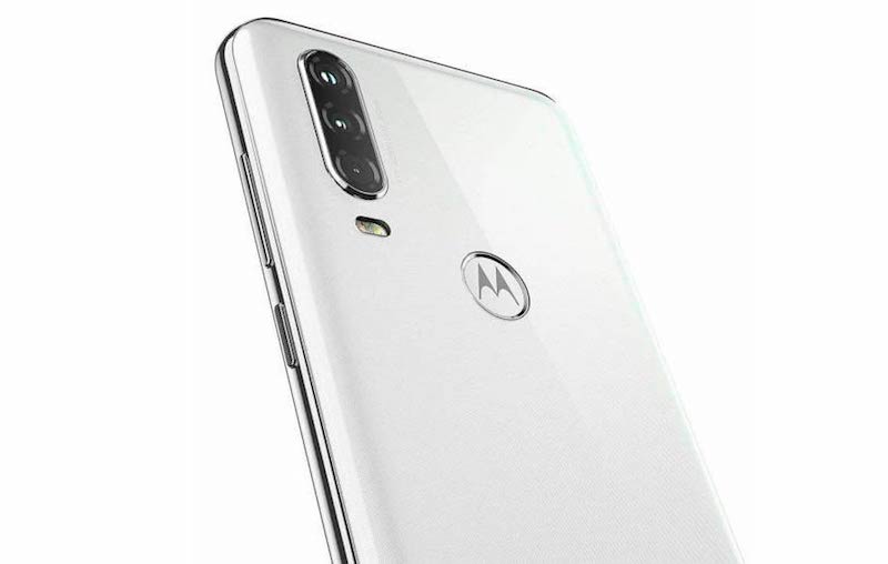 motorola-one-action-2