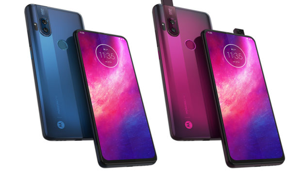 Este nuevo móvil de Motorola tiene una cámara que se esconde, para esto sirve