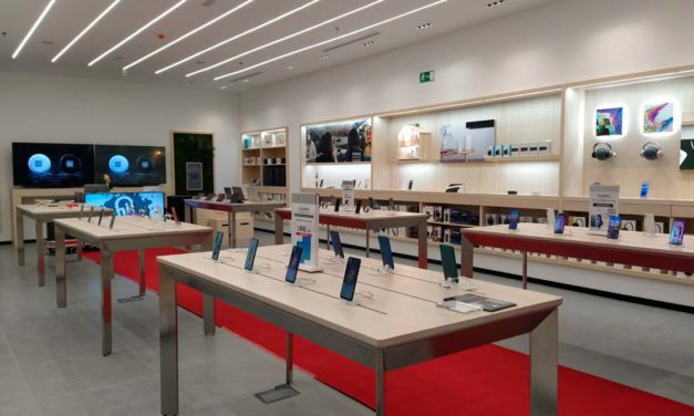 Huawei abre su segunda macrotienda en España con regalos
