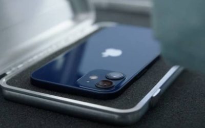 ¿Vuelve la moda de los móviles pequeños? Así es el nuevo iPhone 12 Mini