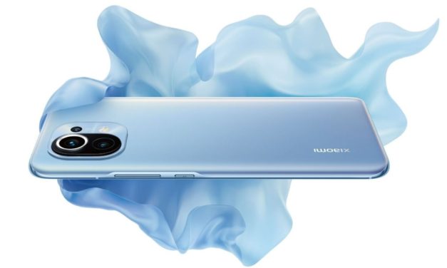Xiaomi Mi 11: triple cámara y pantalla 2K para competir con el iPhone 12