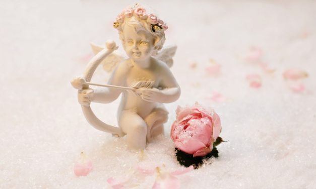 Cosas de amor para mandar por WhatsApp: frases, poemas, vídeos, GIF…