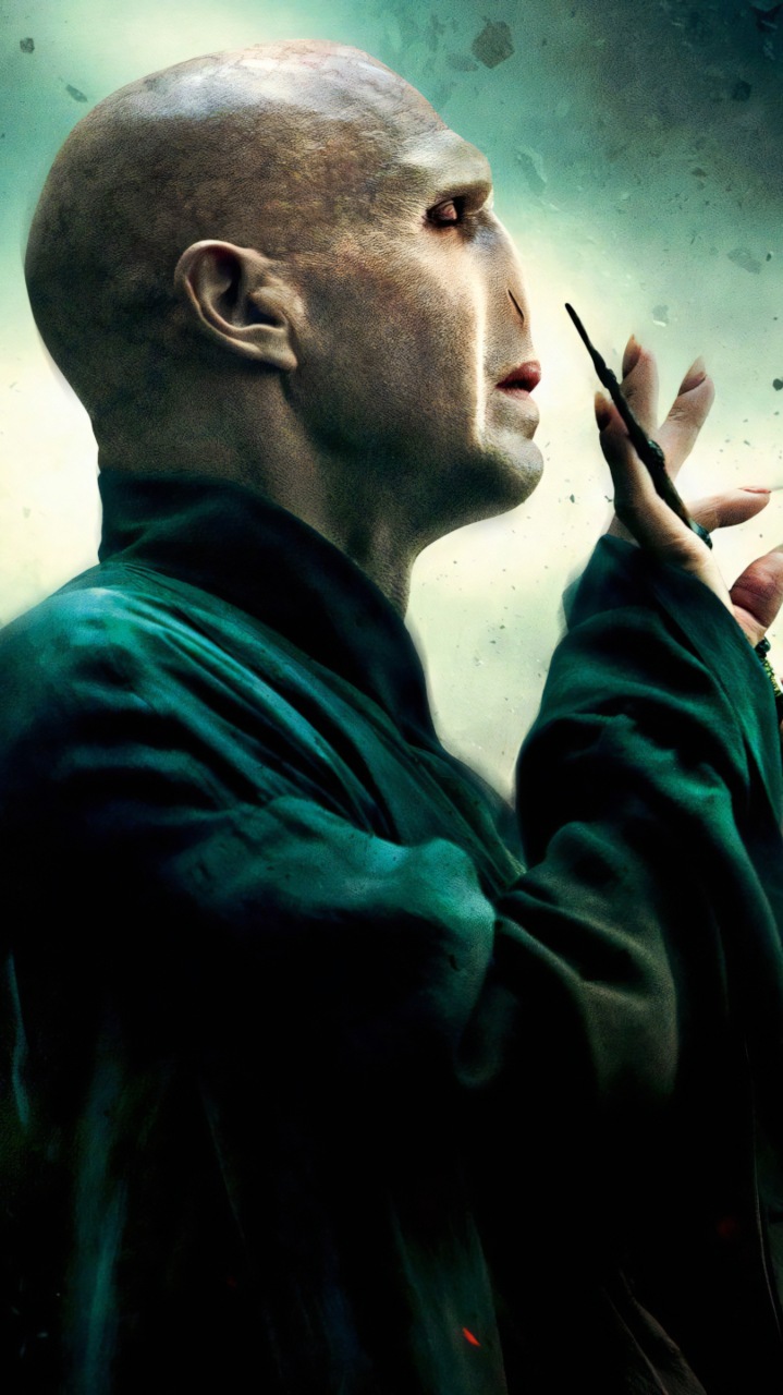 Fondo de pantalla de Lord Voldemort recuperando su poder