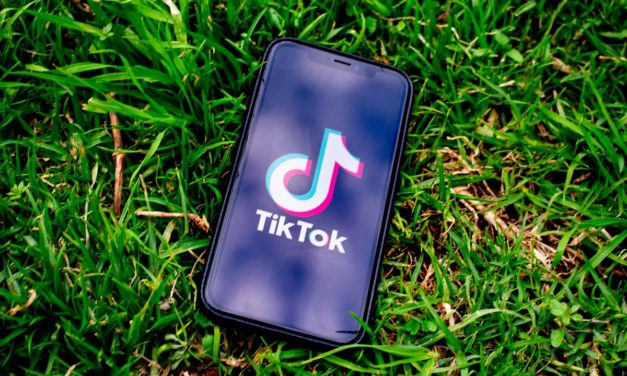 Cómo quitar el filtro rojo de TikTok en vídeos desde el móvil