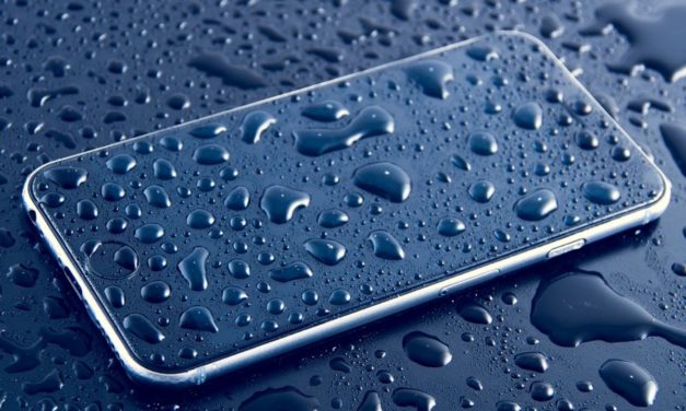 5 móviles resistentes al agua para el verano que puedes comprar en 2021