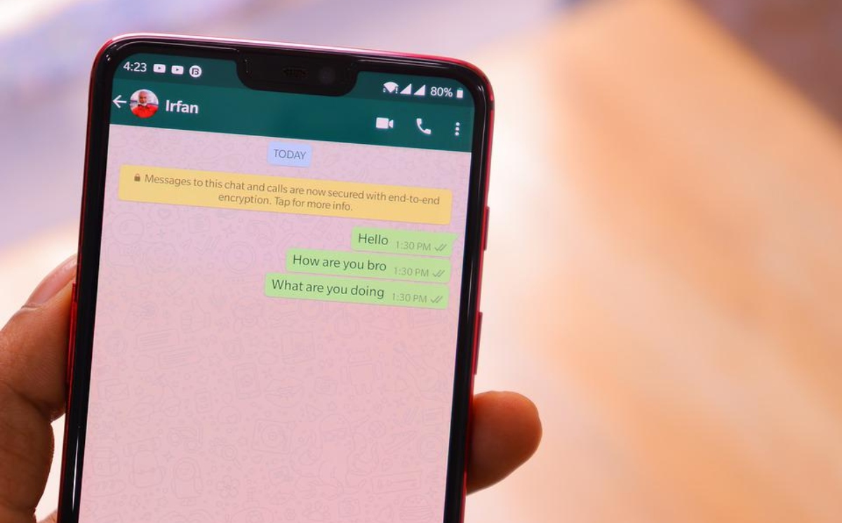 Cómo cambiar el color de la letra y los mensajes en WhatsApp