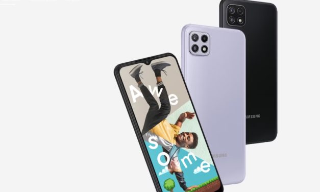 ¿El Samsung Galaxy A22 viene con auriculares y cargador?