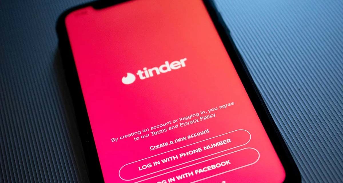 Cuidado con los perfiles falsos de Tinder franceses