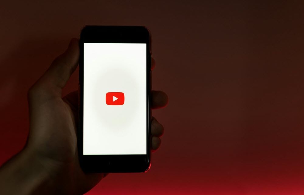 Cómo escuchar YouTube con la pantalla apagada en Xiaomi sin Premium