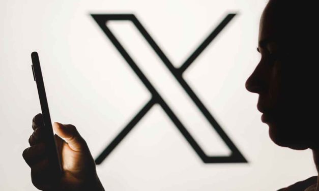 Mira entre la X y la B, significado de la nueva moda de Twitter y X